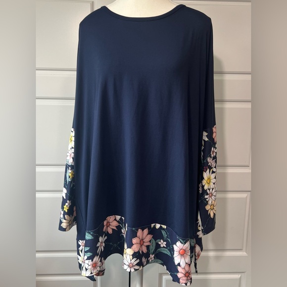 Floral Trim Tunic Top Long Sleeve Casual Comfort Flowy Navy‎ Blue - Picture 1 of 6